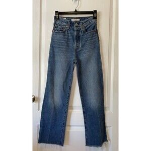 Levi’s Premium High Rise Ribcage Straight Ankle Jean Size 24 Button Fly